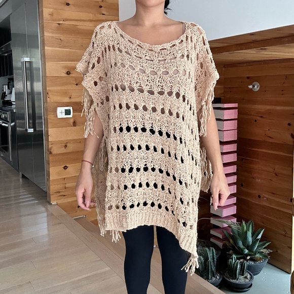 MYF FAUSTA SANTI x Poncho - Picture 2 of 11